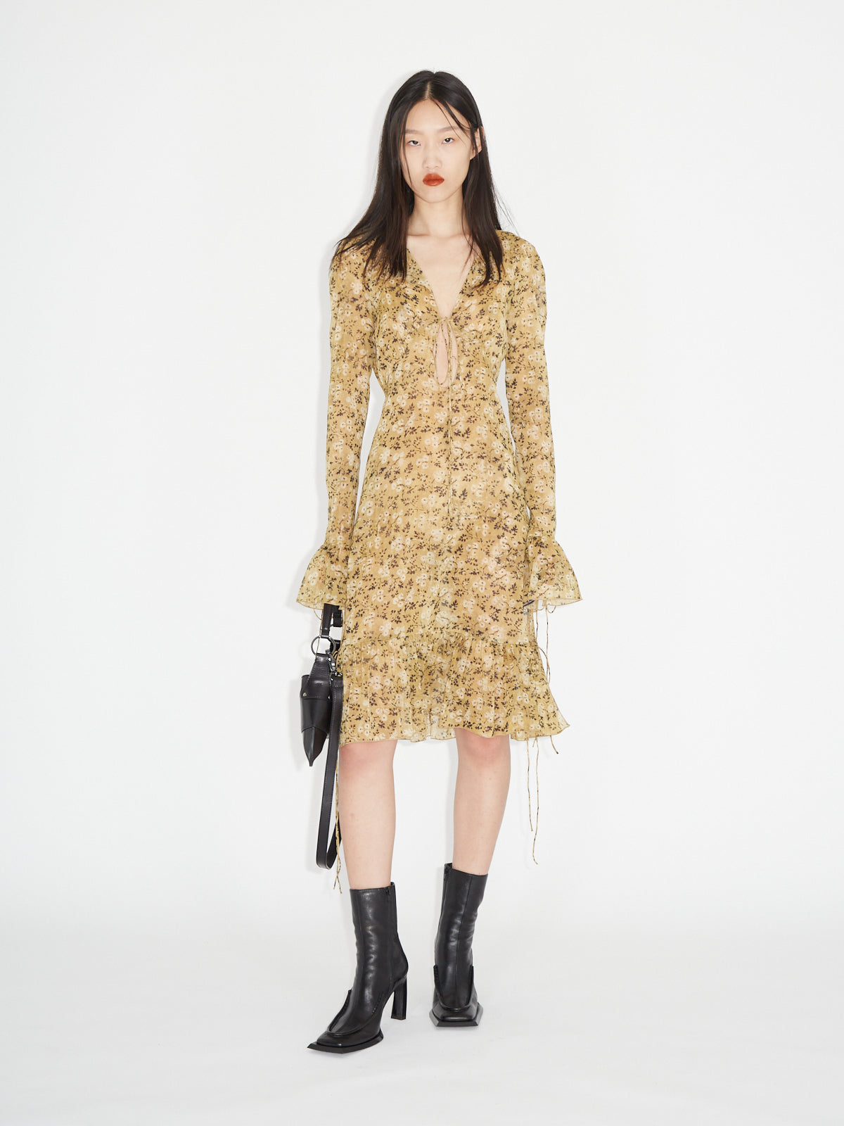 Serpent Dress Wall Flower