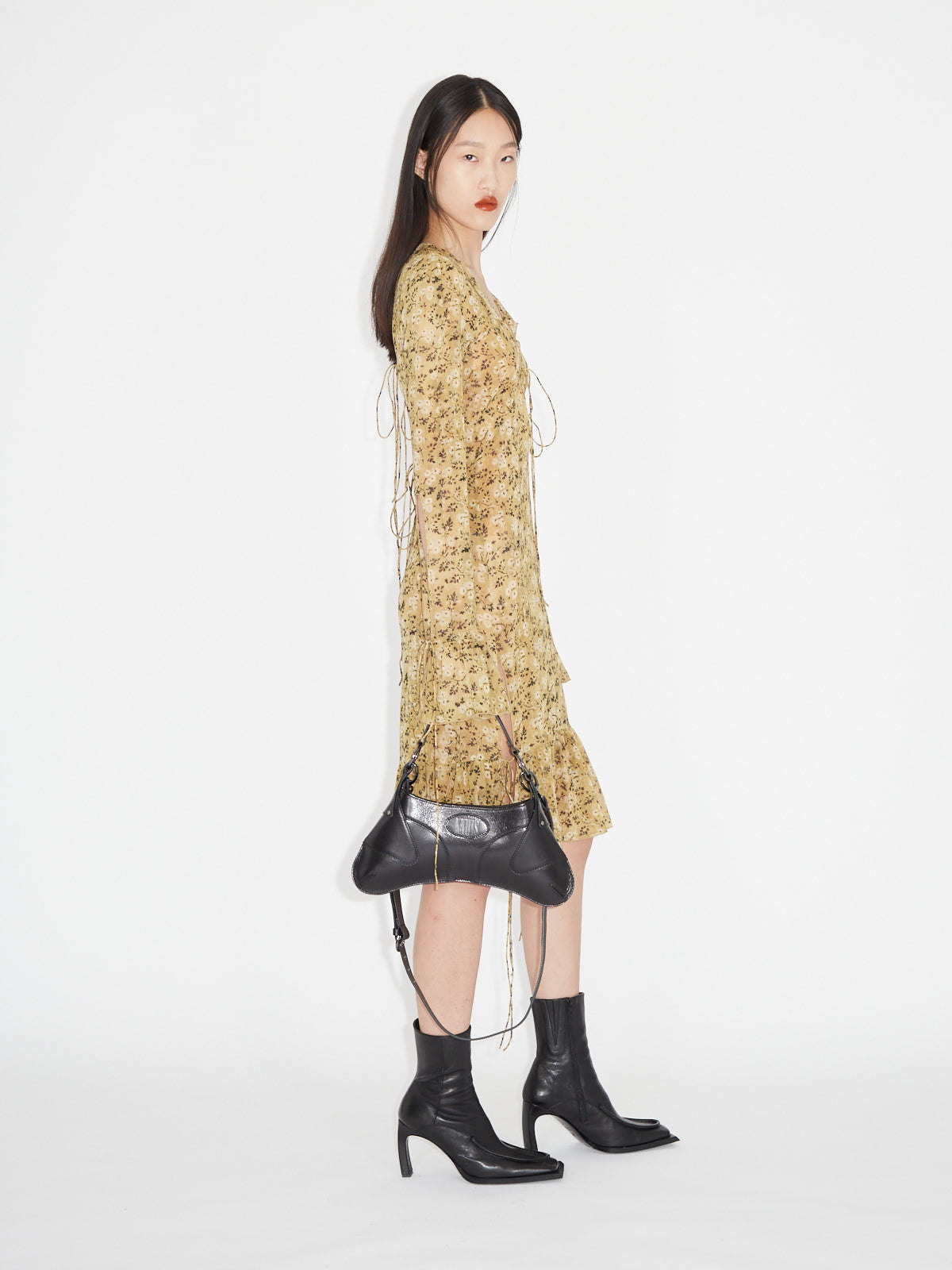 Serpent Dress Wall Flower